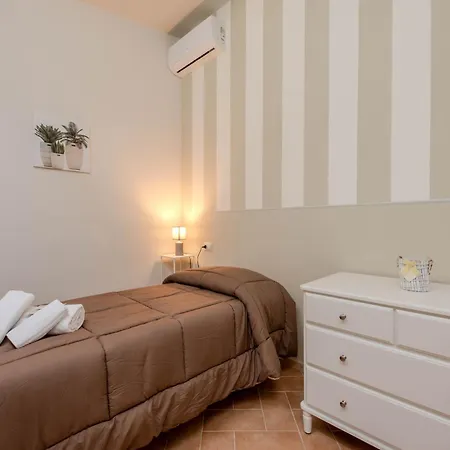 Diaccia Botrona Farm stay